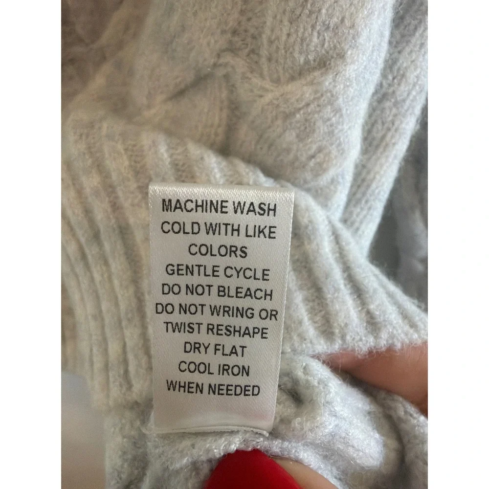Evereve cable knit